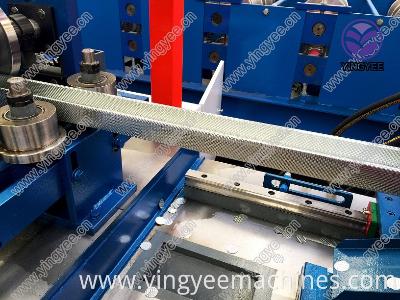 distinctive stud and track light keel roll forming machine